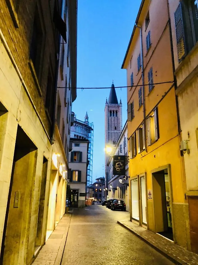 Apartment Battistero XX Marzo Exclusive Balcony Parma Italy