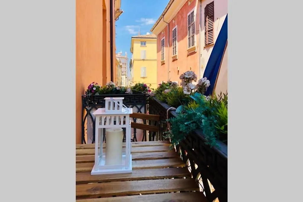 Apartment Battistero XX Marzo Exclusive Balcony Parma Italy