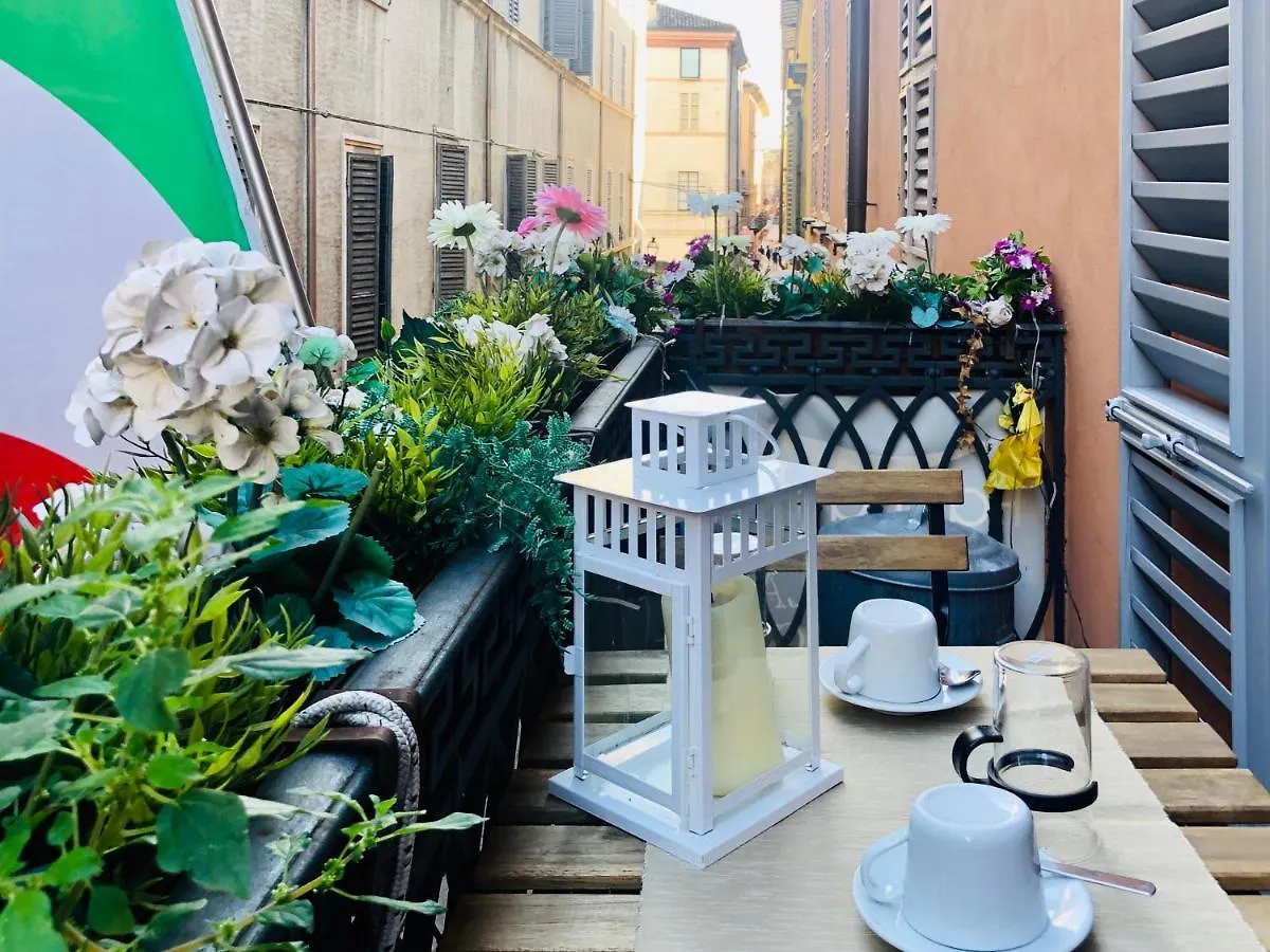Apartment Battistero XX Marzo Exclusive Balcony Parma Italy