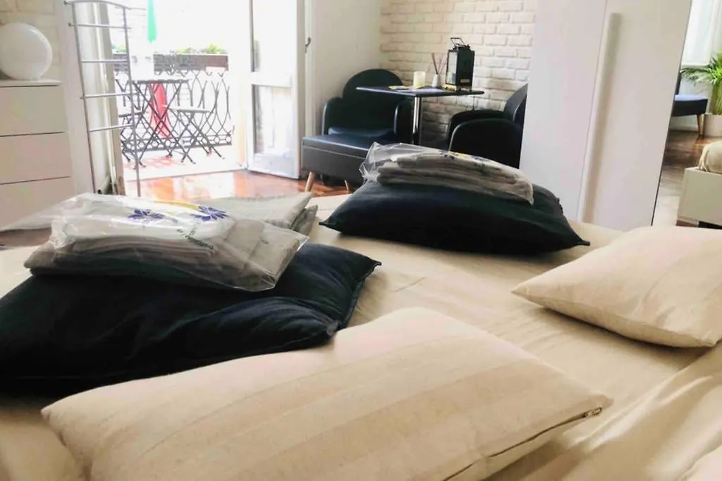 Apartment Battistero XX Marzo Exclusive Balcony Parma